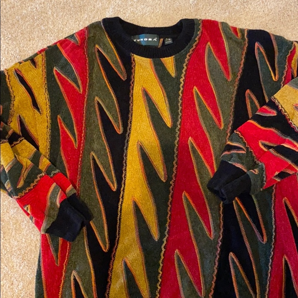 Tundra men’s large sweater
